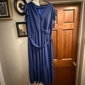 Chic Blue Midi Dress with Ruffle Sleeves